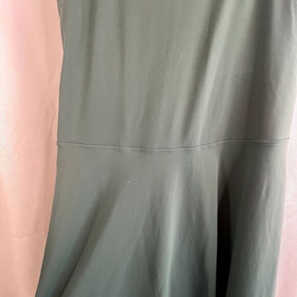 Toreel Green Tennis Exercise Dress with Shorts with pockets underneath Size XL - Picture 4 of 11